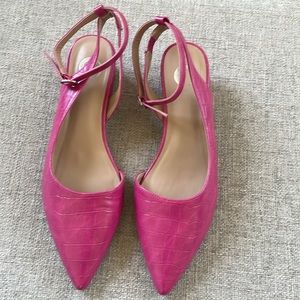 Journee Keefa Fuchsia Dress Shoe